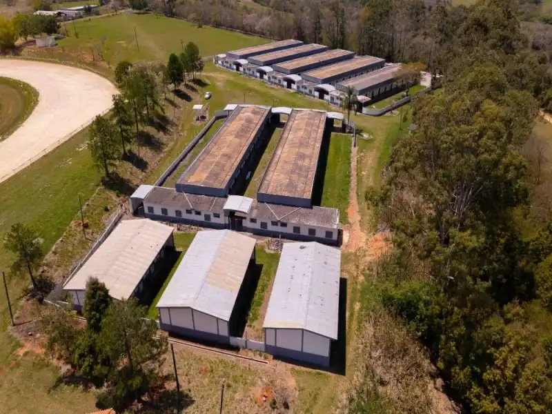 Centro de Treinamento Equestre em Porto Feliz - 21 alqueires